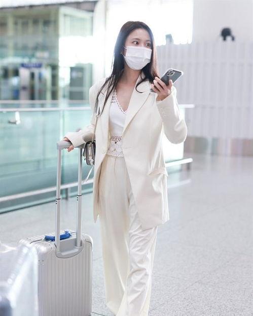 张慧雯生活照服装,从生活照中汲取的时尚灵感