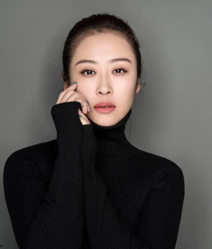 演员王饶资料,影视界多面手,演绎人生百态